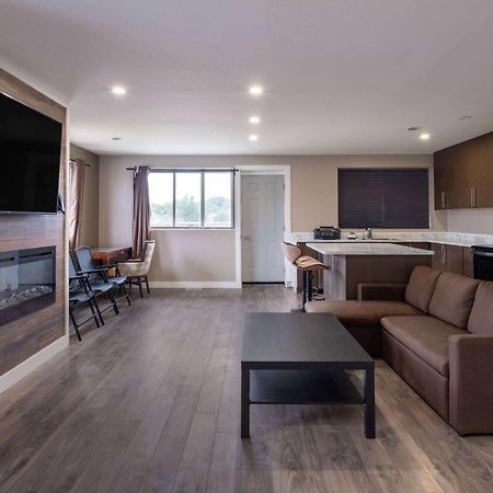 Super 8 By Wyndham Niagara Falls On Екстериор снимка