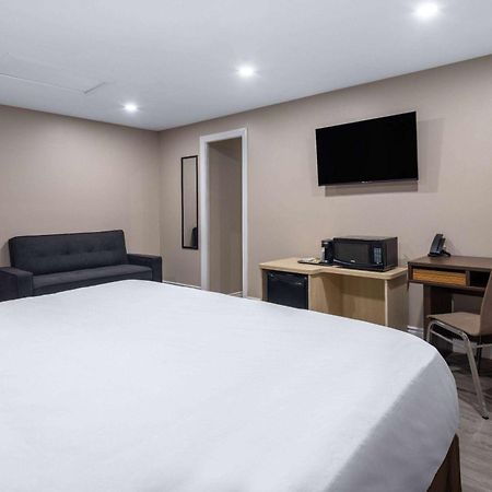 Super 8 By Wyndham Niagara Falls On Екстериор снимка
