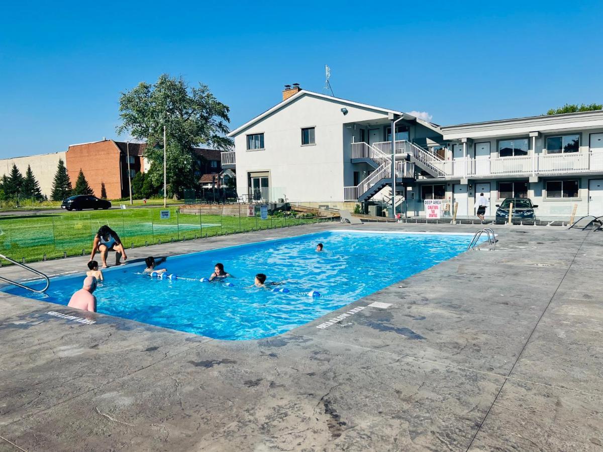 Super 8 By Wyndham Niagara Falls On Екстериор снимка