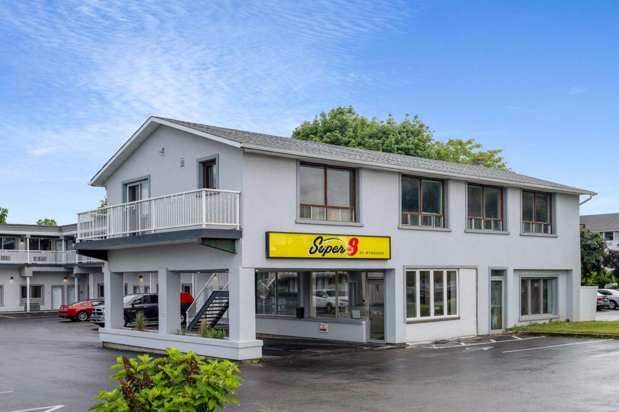 Super 8 By Wyndham Niagara Falls On Екстериор снимка