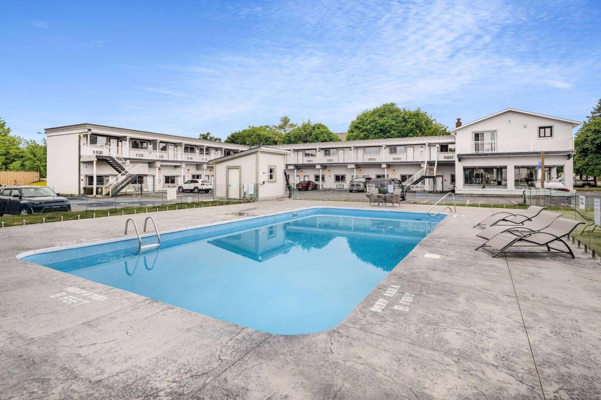 Super 8 By Wyndham Niagara Falls On Екстериор снимка